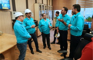 دیدار دکتر حاتمی با کارکنان آهن‌سازی SKS