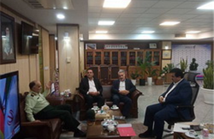 نشست مشترک مدیرعامل بانک رفاه کارگران و رئیس پلیس نظارت بر اماکن عمومی فراجا