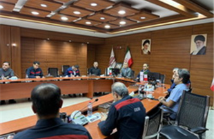 برگزاری جلسه کمیته بحران فولاد اکسین خوزستان با تأکید بر آرامش پایدار، آمادگی کامل و تداوم ایمن تولید 