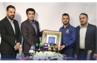 تقدیر از بازیکن تیم فوتسال باشگاه فرهنگی و ورزشی گهرزمین، به عنوان بهترین بازیکن فوتسال آسیا